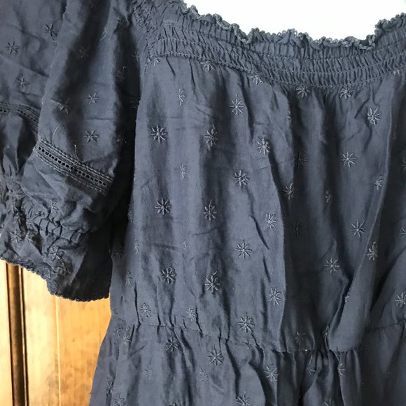 Old Navy Pullover Navy Blue Tiered Dress w/Scattered Embroidered Flowers Large - Picture 6 of 14